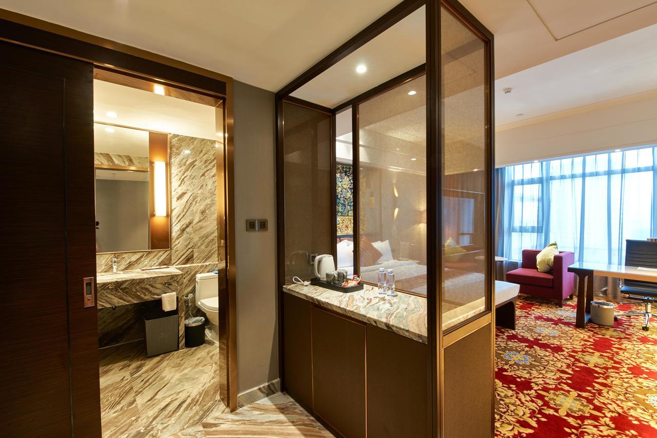 Zhongshan Guzhen Huayu Landmark Hotel Экстерьер фото