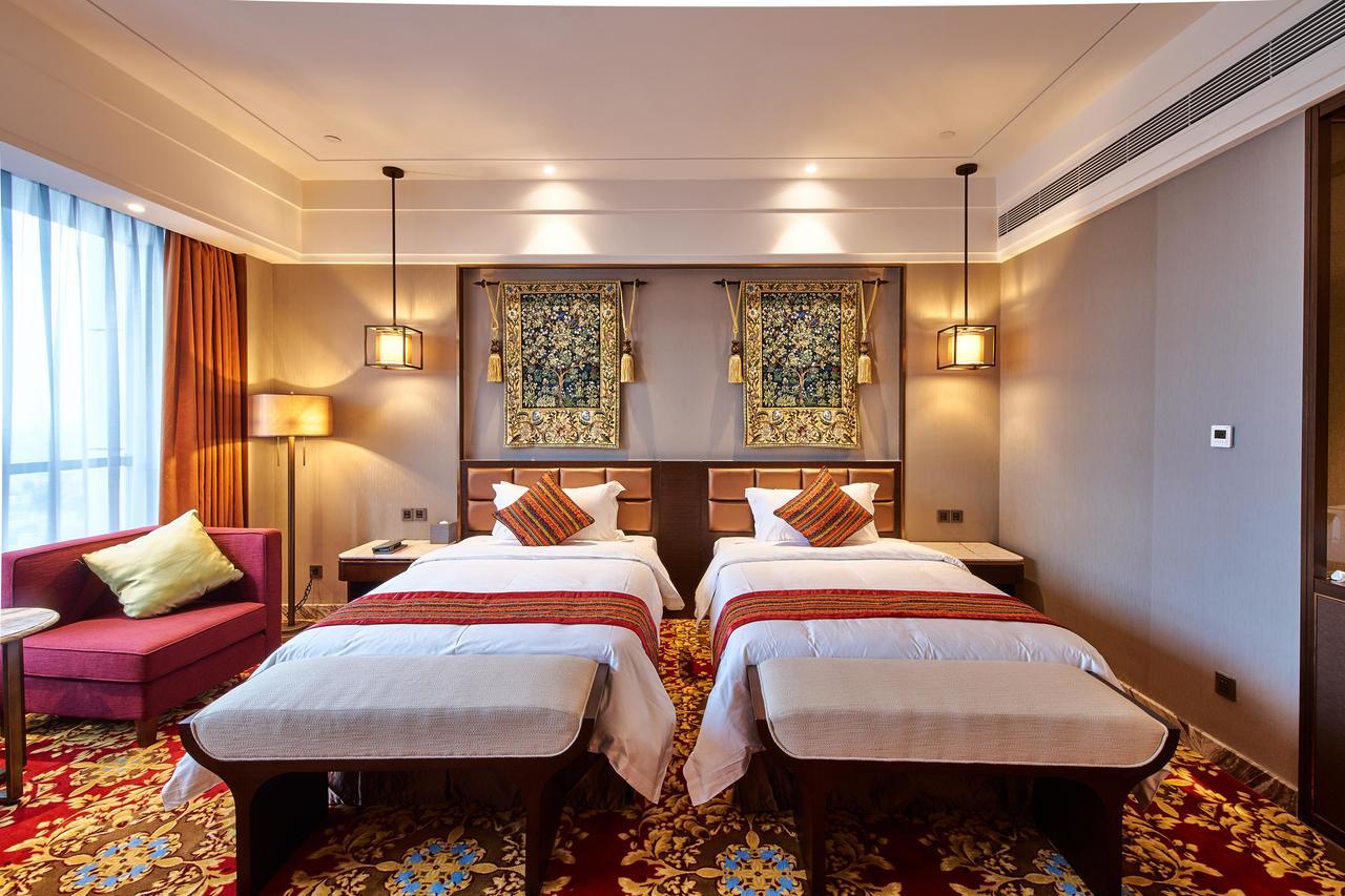 Zhongshan Guzhen Huayu Landmark Hotel Экстерьер фото